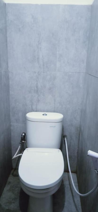 Almira Homestay Jambi Ngoại thất bức ảnh