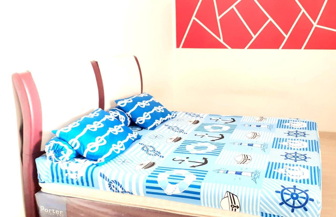 Almira Homestay Jambi Ngoại thất bức ảnh