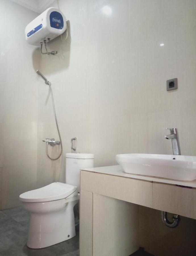 Almira Homestay Jambi Ngoại thất bức ảnh