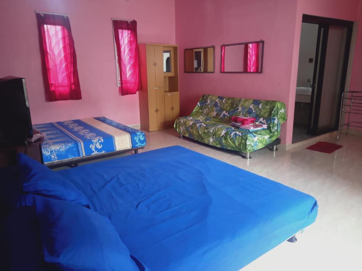 Almira Homestay Jambi Ngoại thất bức ảnh