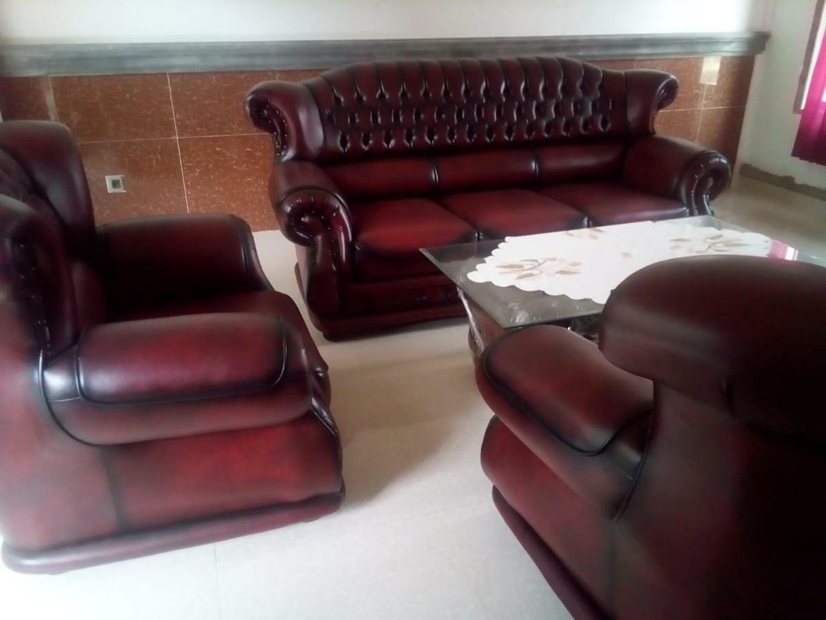 Almira Homestay Jambi Ngoại thất bức ảnh