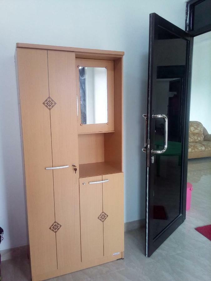 Almira Homestay Jambi Ngoại thất bức ảnh